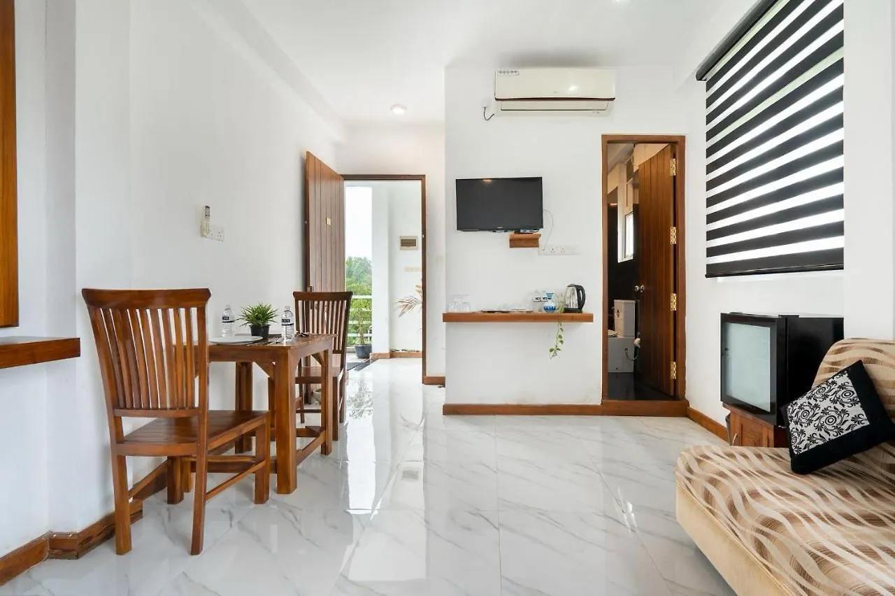 Cmb Apartments Negombo Otel